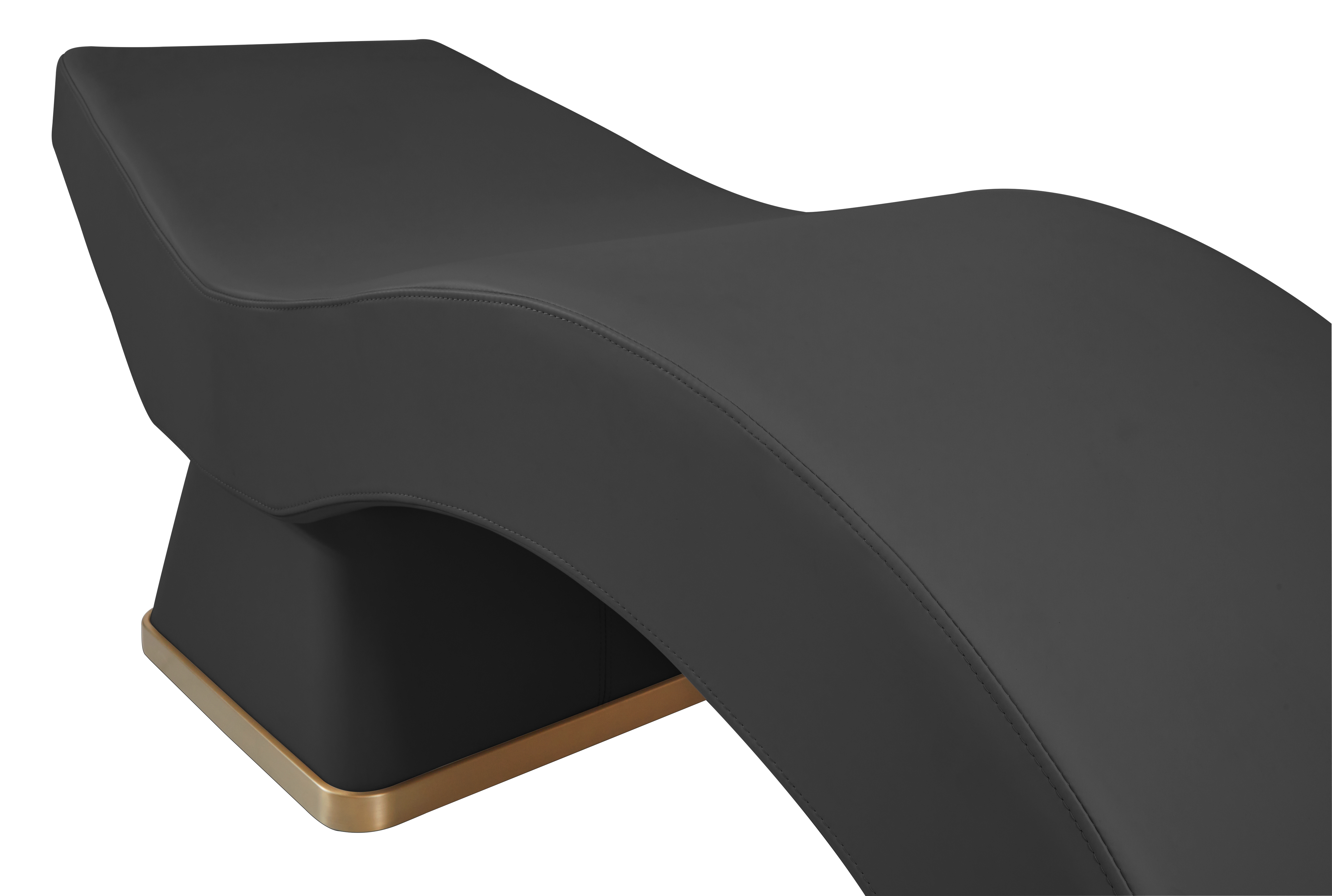 The Hourglass Lash Bed - Black & Gold by SEC
