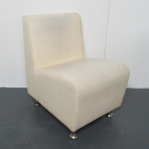 Used Cream Salon Waiting Seat by REM - BG35B - Grade 3