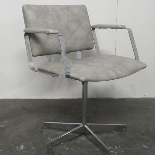 Used Grey Salon Swivel Styling Chair BG100C- GRADE 2