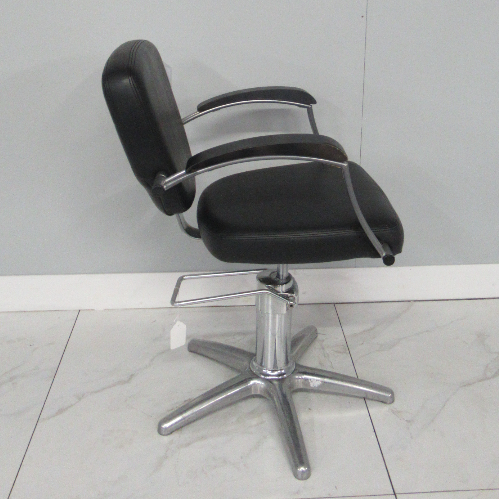 Used Black REM Arena Salon Styling Chair BH47B - GRADE 2